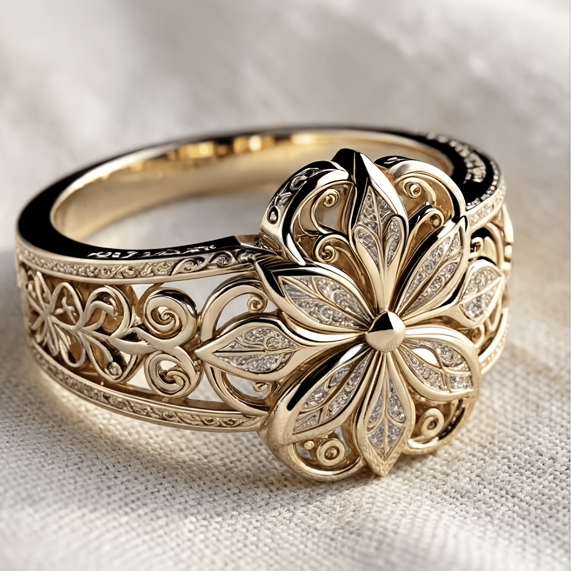 Women's Six-Leaf Clover Shape Ring, Elegant Design